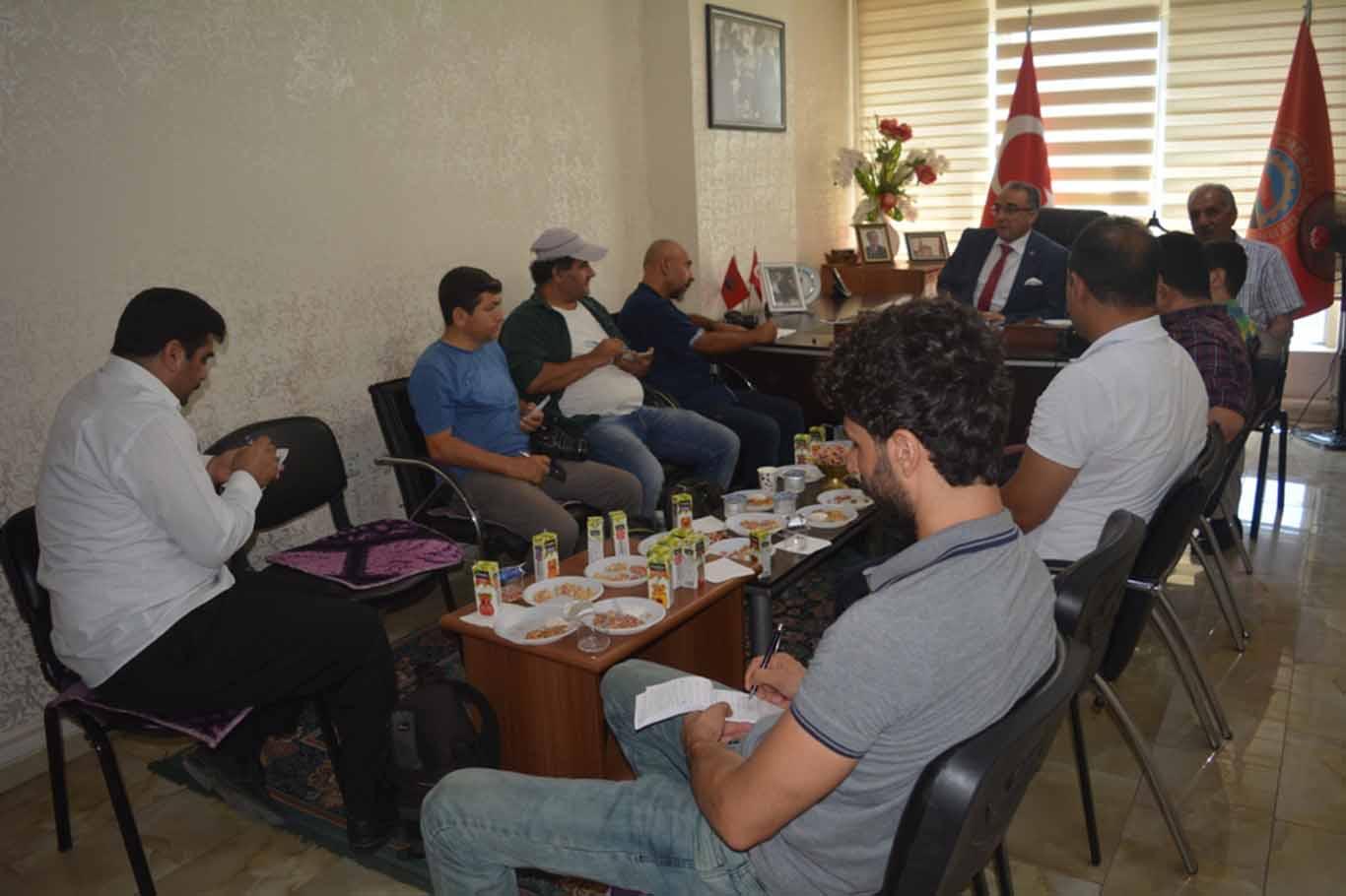 "Darbe girişimi konut teslimatını bir ay uzattı" "Darbe girişimi konut teslimatını bir ay uzattı"